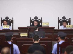 上海律師：信用卡透支，一審獲刑，再審無罪